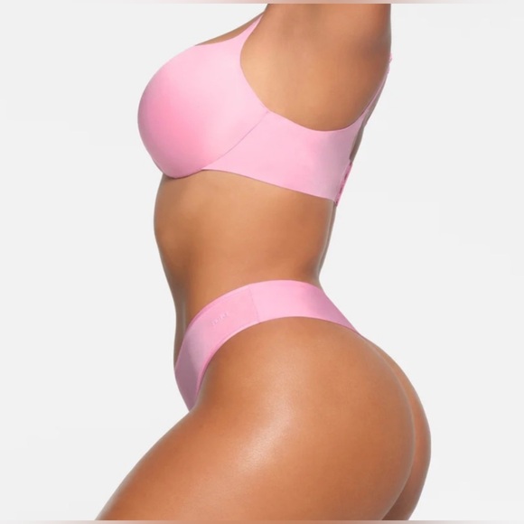 SKIMS 🩷🩷 Bubble Gum Ultimate Collection Push Up Plunge Bra NWT 34B - Picture 4 of 5